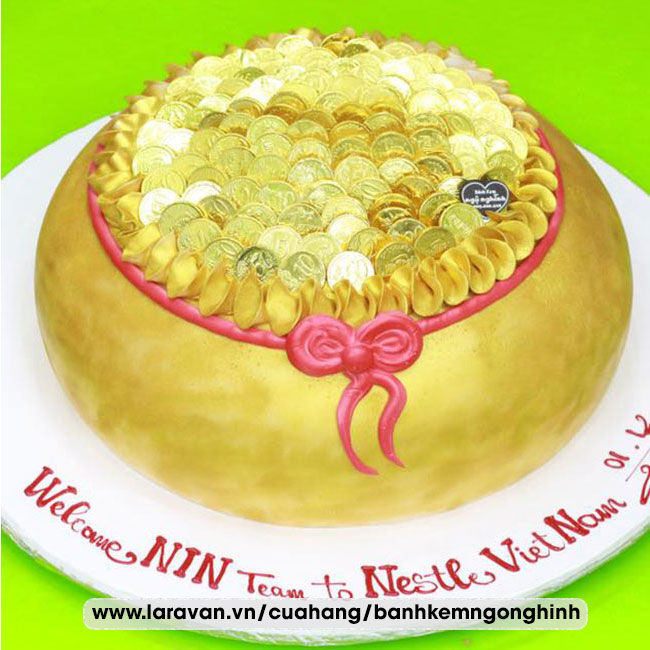 Bánh kem sinh nhật tạo hình hủ vàng mừng sự kiện công ty