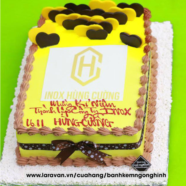 Bánh kem sinh nhật in hình logo công ty mừng sự kiện