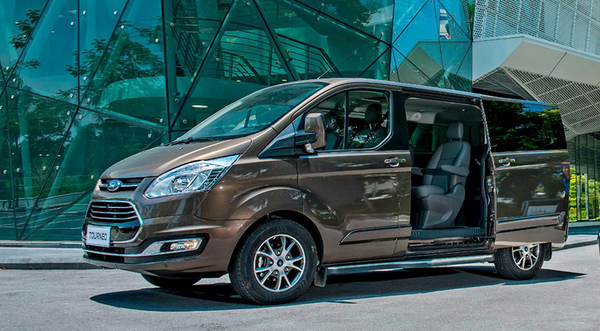 ford vinh long tourneo 01